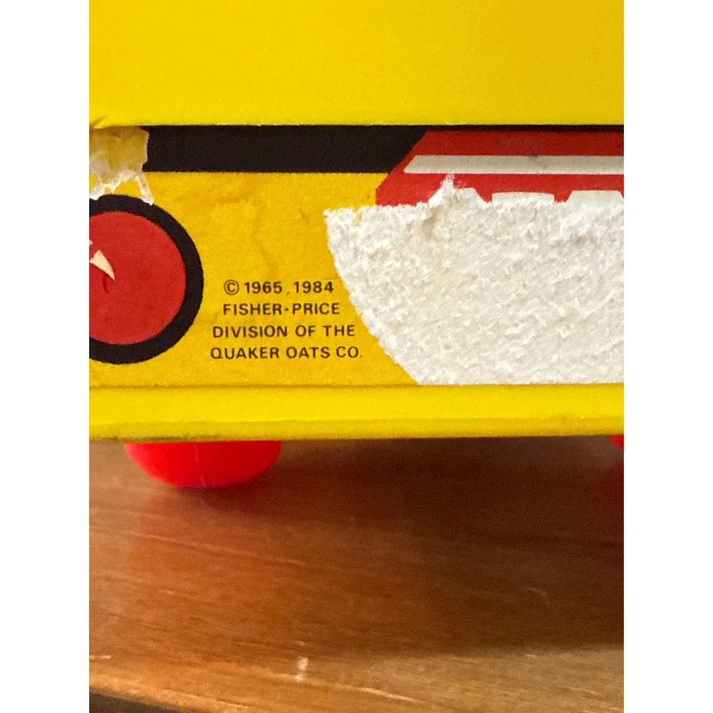 Vintage 1984 Fisher-Price Little People School Bus 192 Yellow Pull Toy Driver